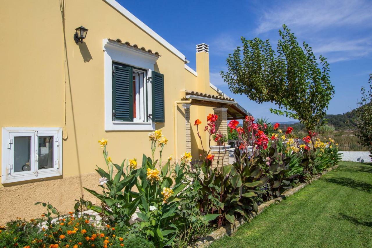 Countryside Villa Lisa 俄蒙尼斯 外观 照片